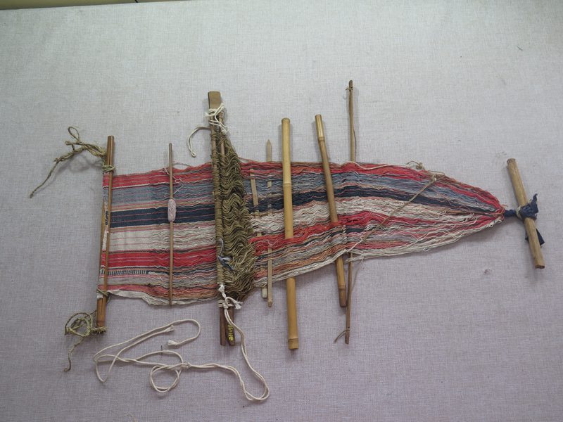 基诺族织布机